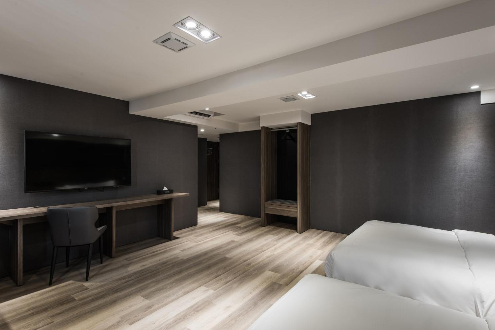 Autumn Willow Hotel Taichung Bagian luar foto